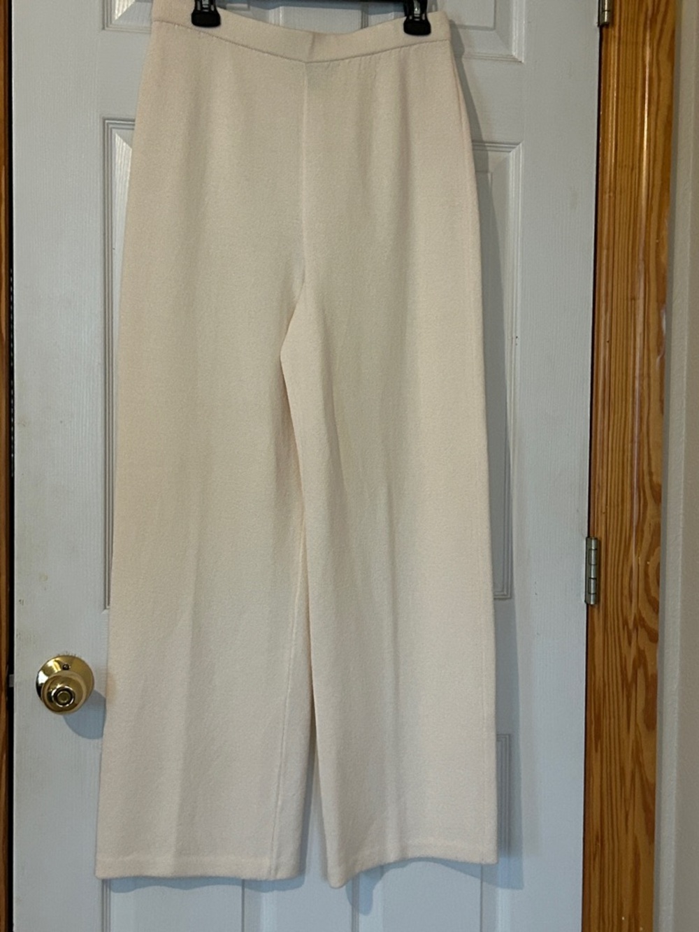 St. John Caviar classic knit pants in cream size 10